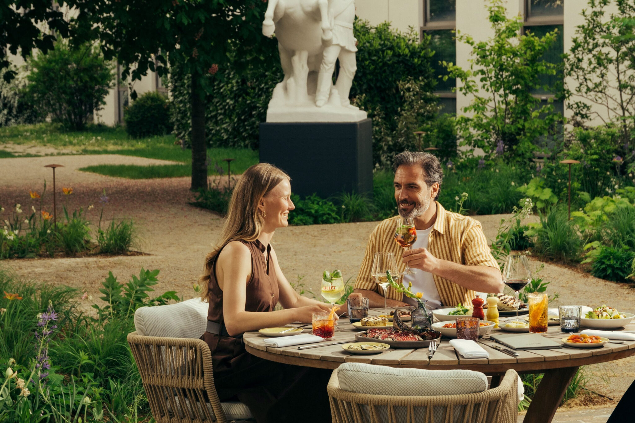 Dinner im 2.000 Quadratmeter großen Garten: Ein Erlebnis mitten in Wien.