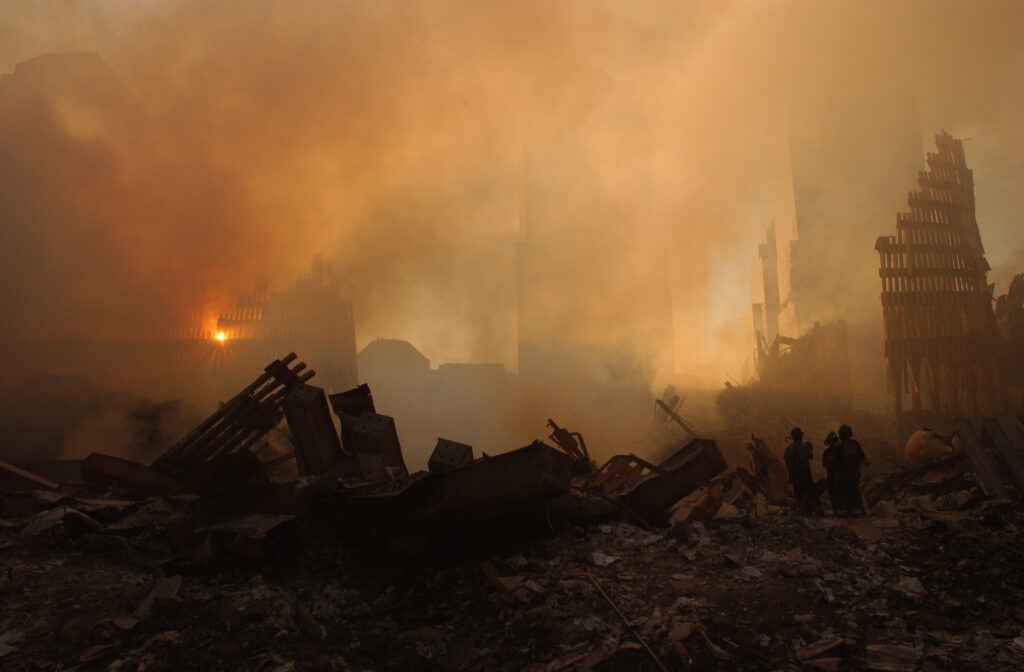 Ground Zero nach dem Einsturz beider Türme: Die Hölle auf Erden (Foto: Andrea Booher/ FEMA)